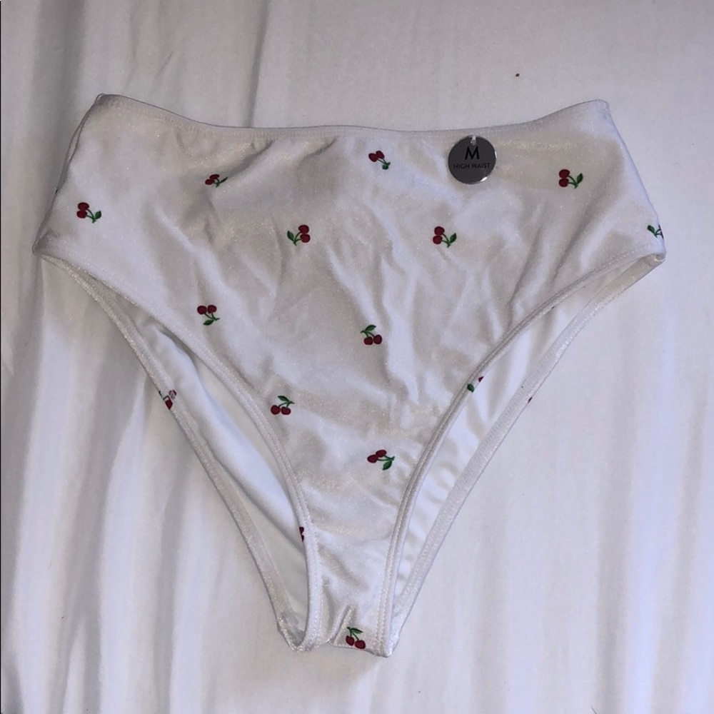 NEW WITH TAGS bikini top& bottom